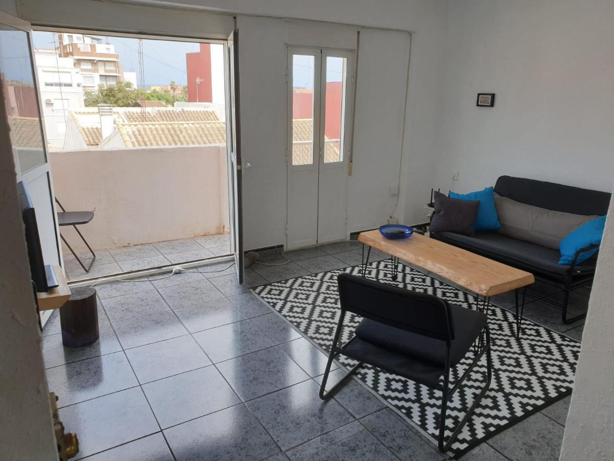 Apartament 400 Meters From The *